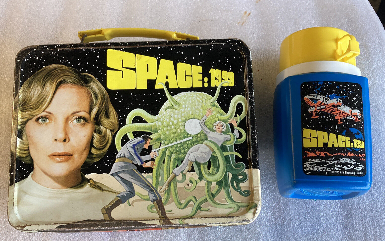 VINTAGE SPACE 1999 LUNCHBOX AND THERMOS