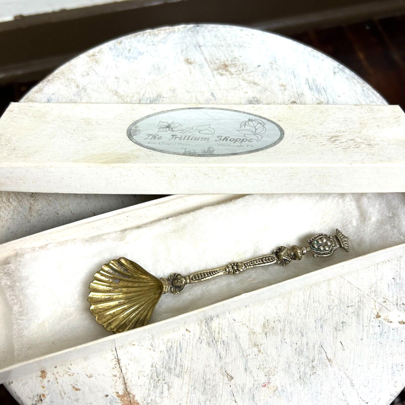 Antique 1930s Clam Server Sea Shell Gold Tone Or Sugar Spoon With Ornate Handle