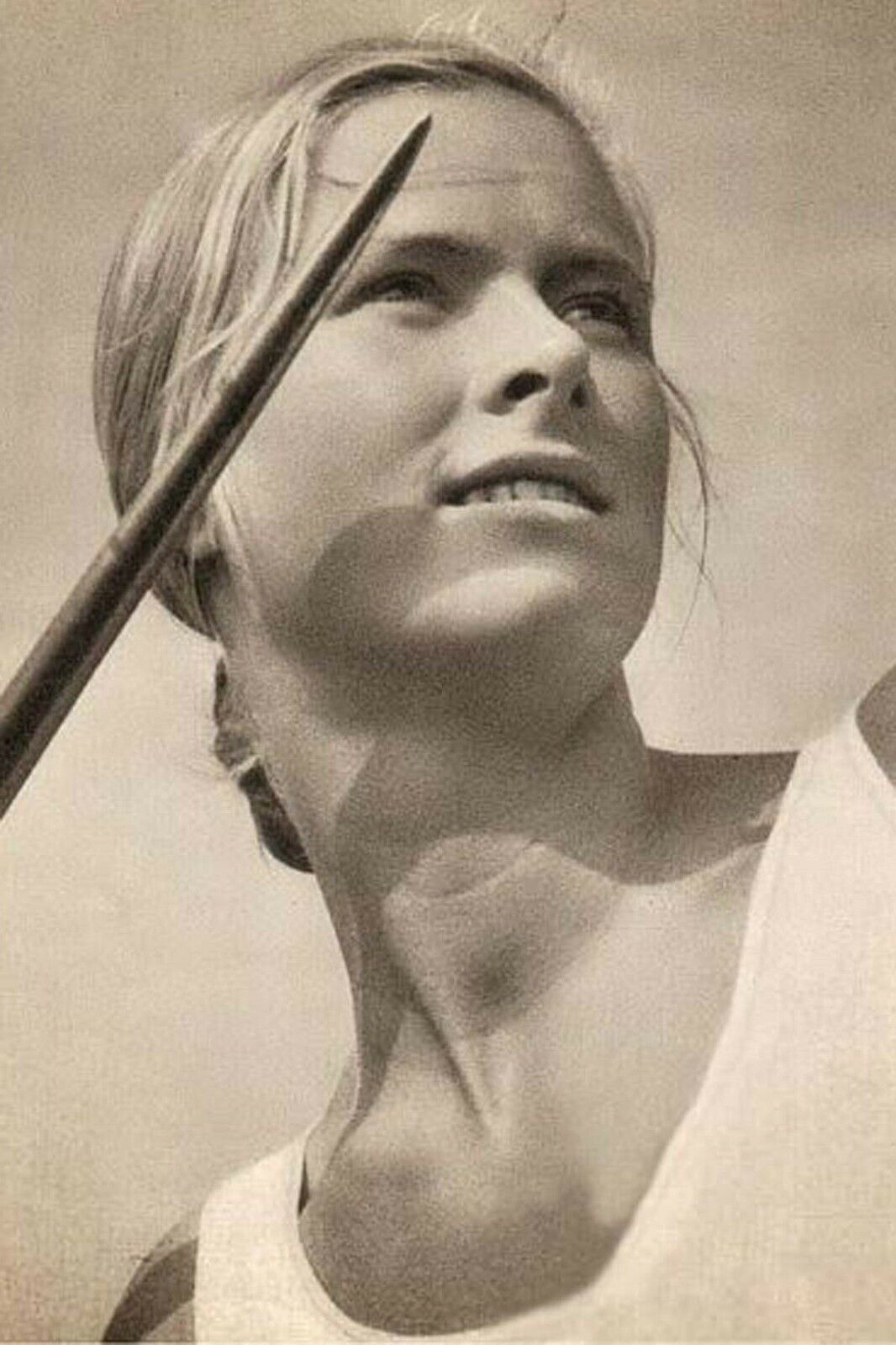 German woman athlete throwing a javelin WW2 Photo Glossy 4*6 in A012