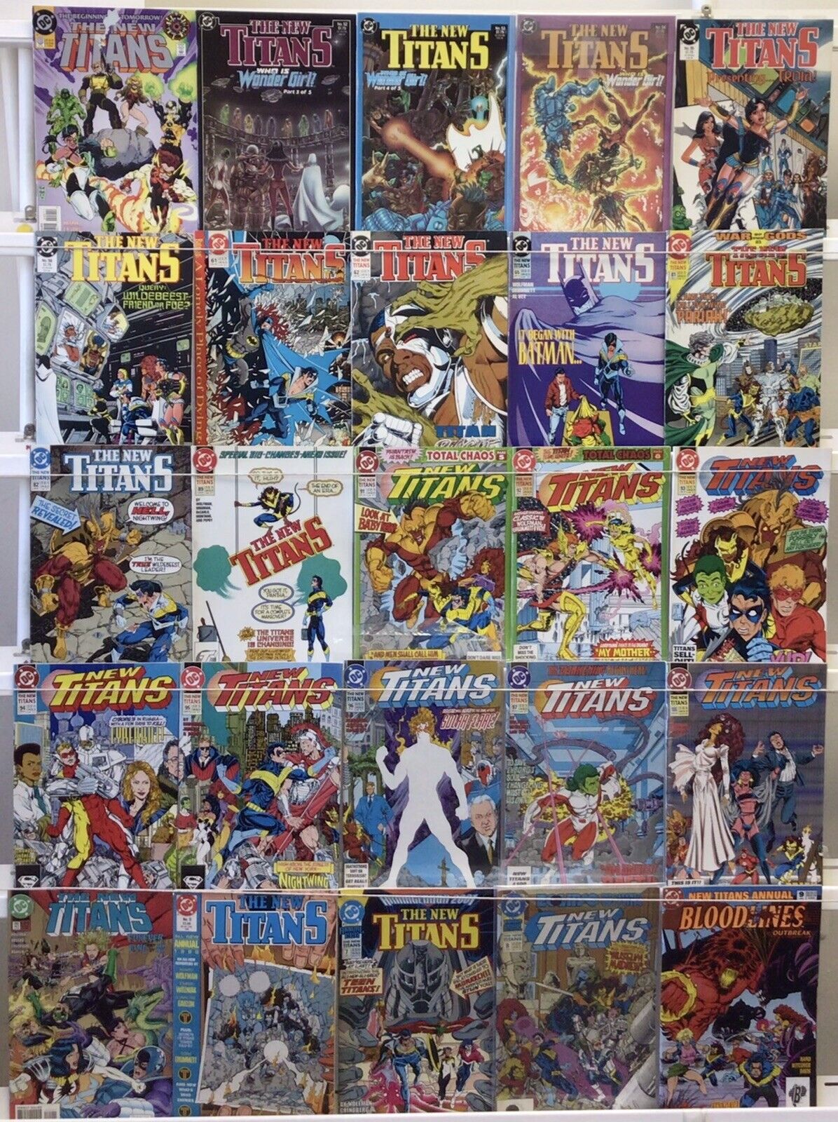 DC Comics New Teen Titans - Comic Book Lot of 25