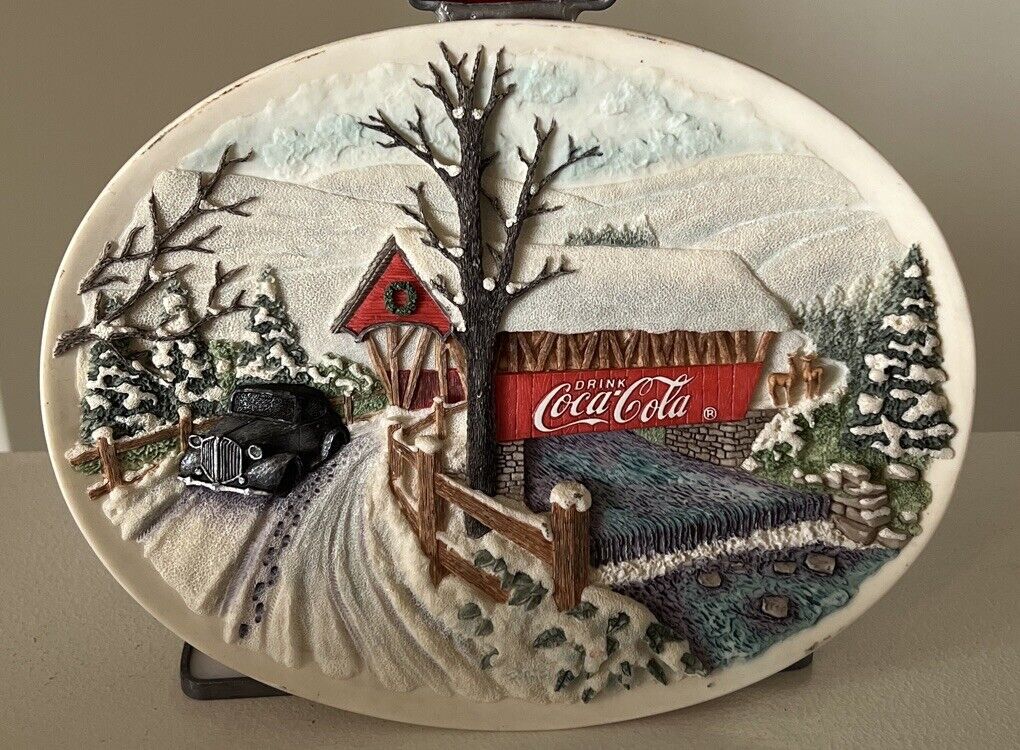 COCA-COLA Country Sculptured Collector\'s Plate By Ray Day-Winter:\