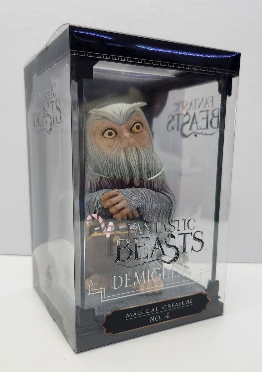 The Noble Collection Fantastic Beasts Magical Creatures: No. 4 Demiguise Statue