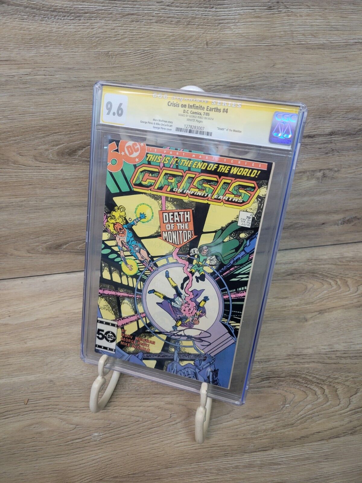 DC CRISIS ON INFINITE EARTHS #4 CGC Signature Series 9.6 Signed George Perez \'85