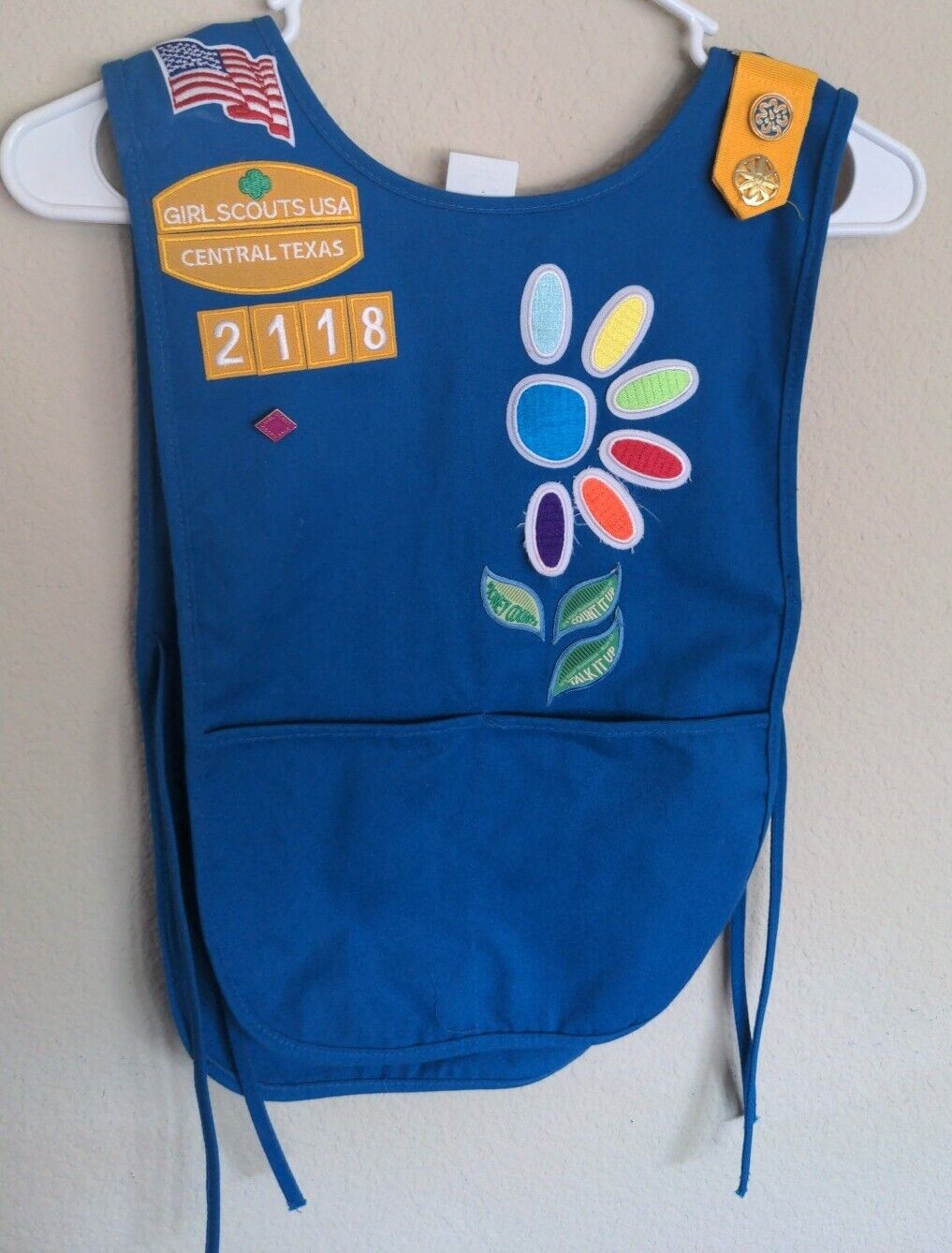 Girl Scouts Daisy USA Texas Blue Apron Tunic Uniform Patches Pins Badge 