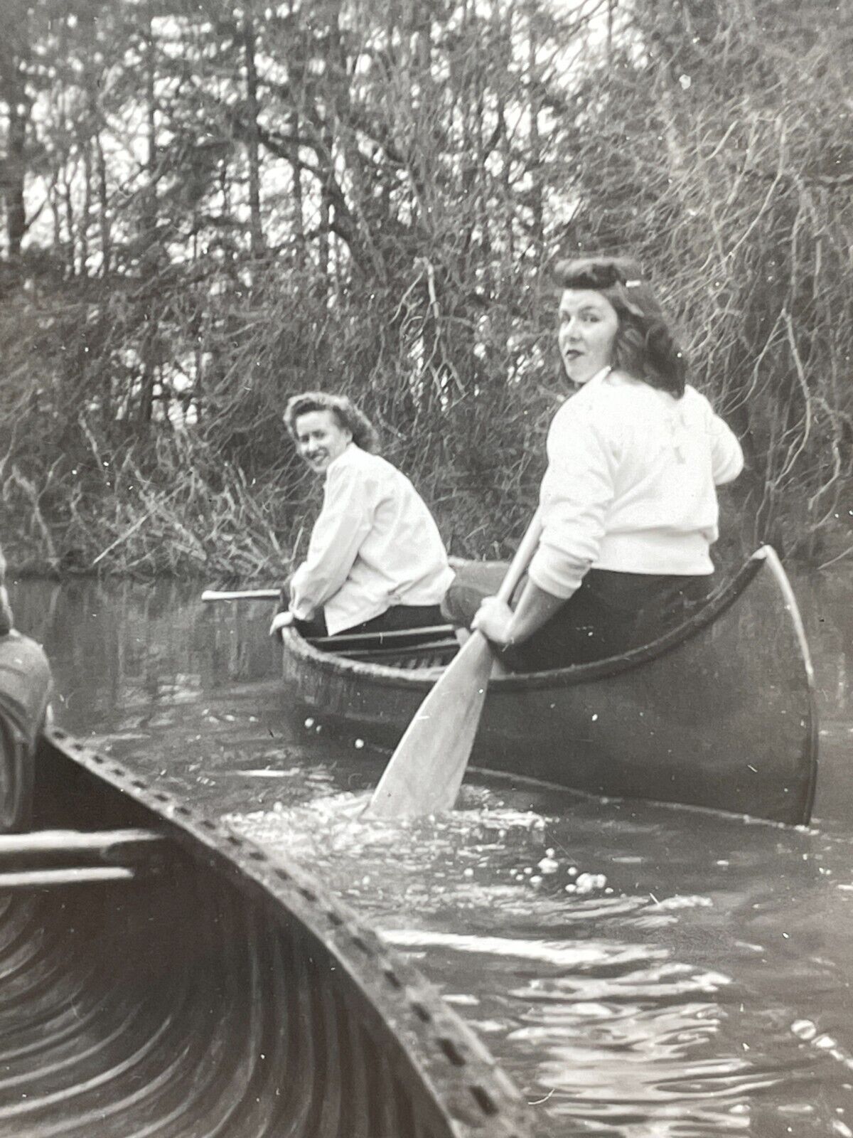 J8 1940s Beautiful Women 2 Pretty Rowing Canoe Behind Over Shoulder POV