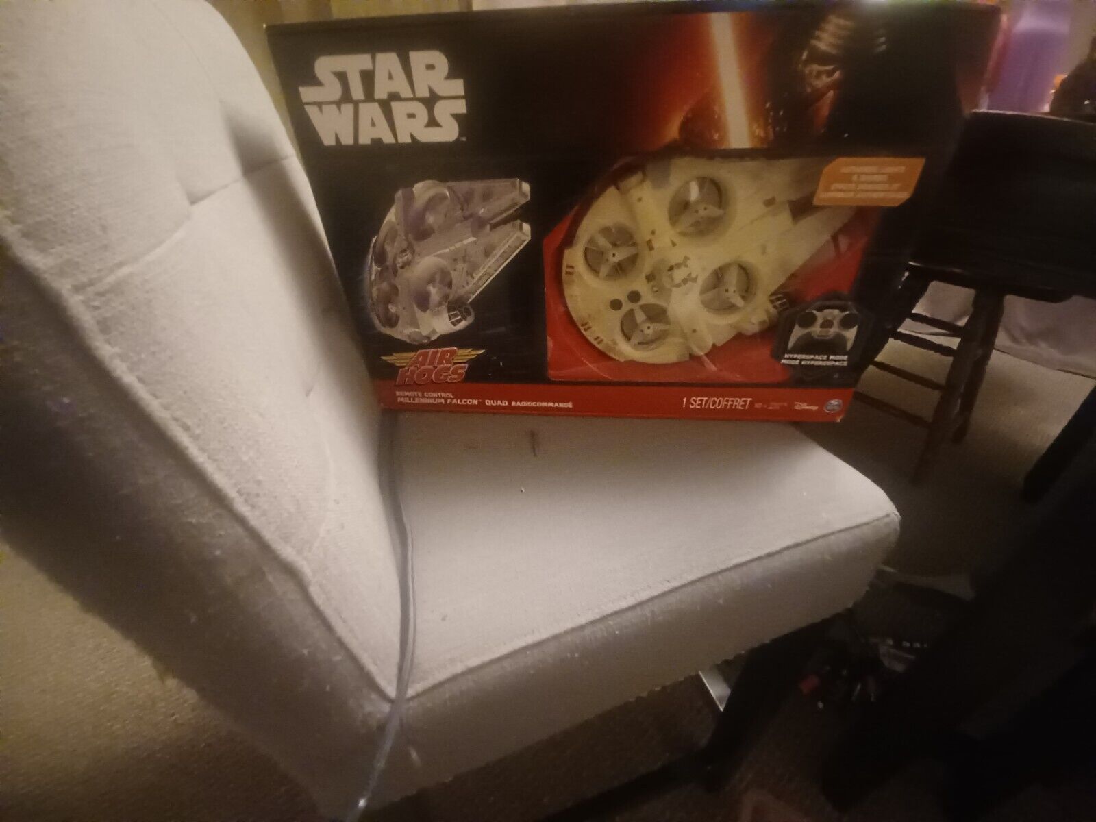 AIR HOGS REMOTE CONTROLLED MILLENNIUM FALCON STAR WARS IN ORIGINAL PACKAGE WORKS