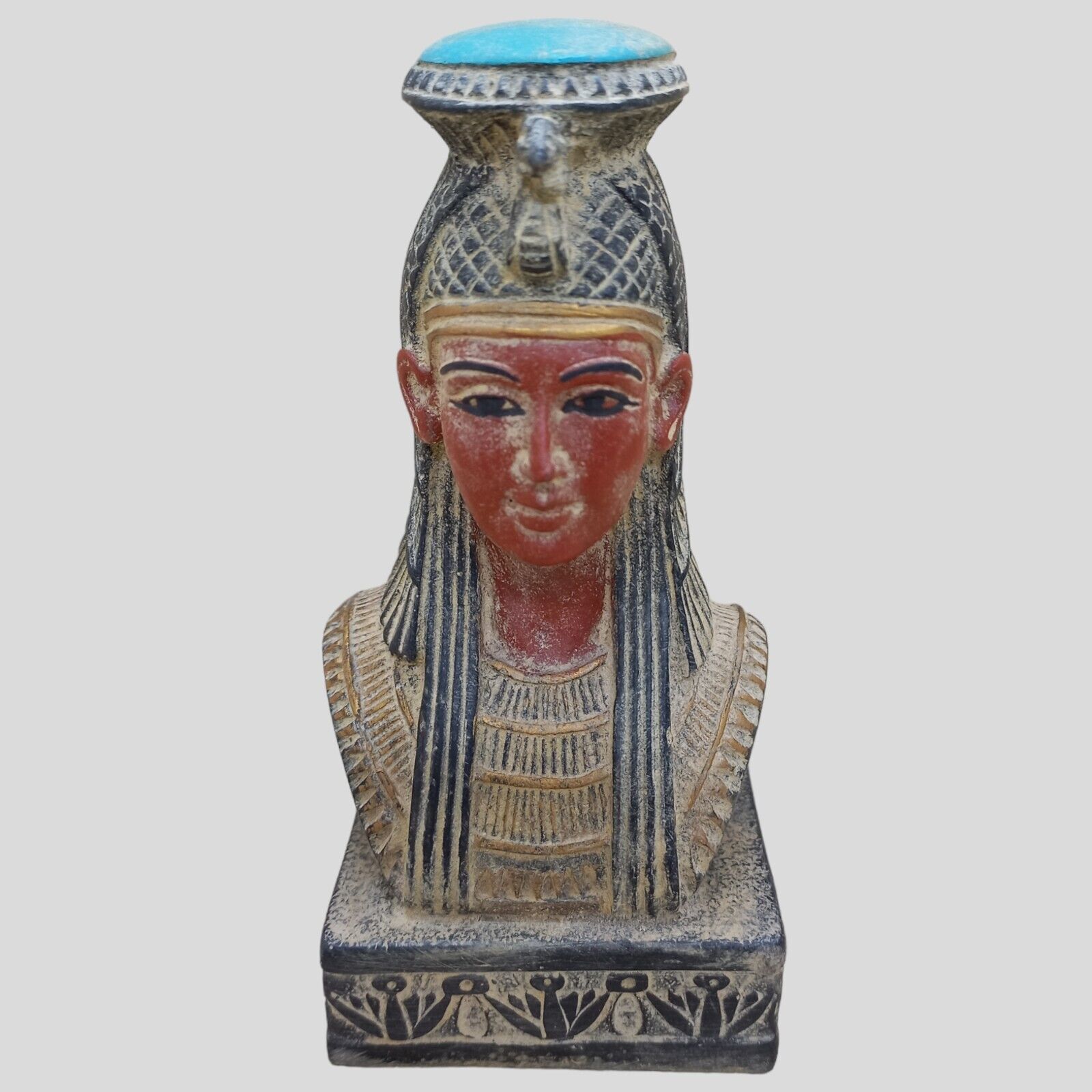 QUEEN CLEOPATRA STATUE FROM ANCIENT PHARAONIC EGYPT HISTORY ANTIQUITIES BC