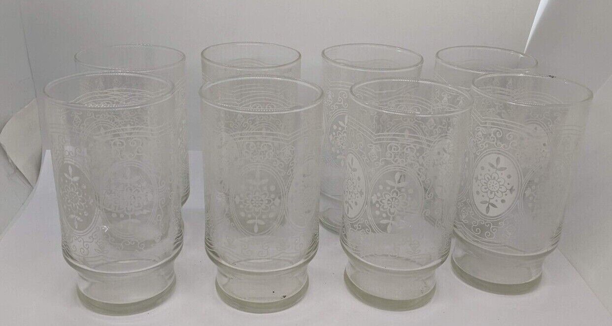 Set of 8 Pretty White Lace/ Flower Design Vintage Drinking Glasses *Read*