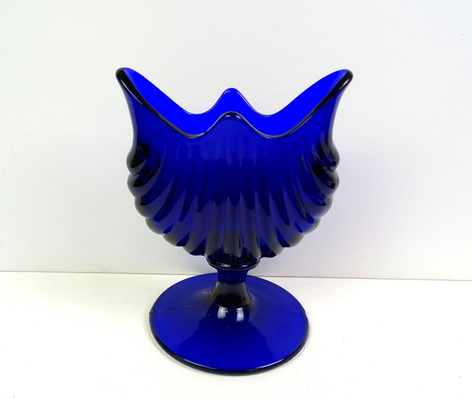 Co-Operative Flint Glass #555 Cobalt Blue Fan/Shell 4 1/4\