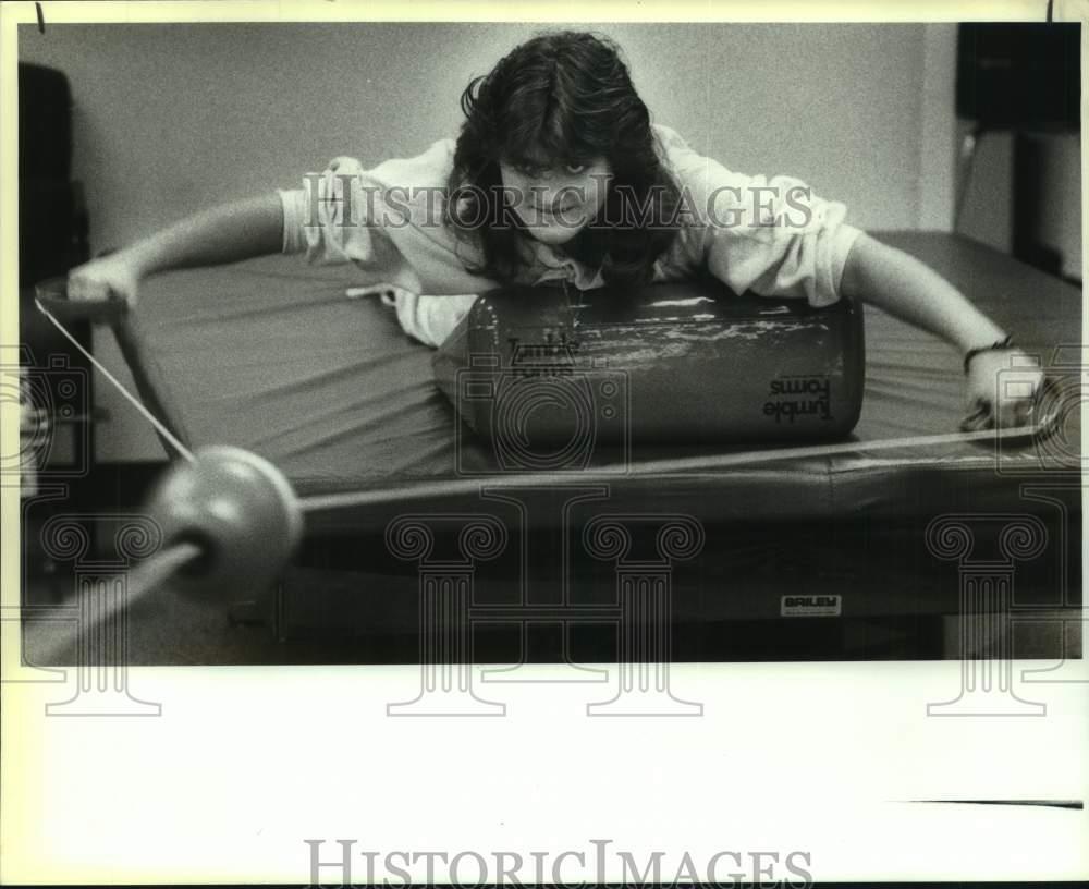 1990 Press Photo Krystal Pierce in rehab after brain injury from accident, Texas