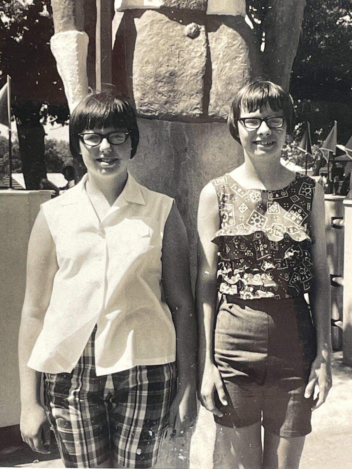 1A Photograph Vintage Polaroid Two Young Women Glasses Portrait 1960\'s