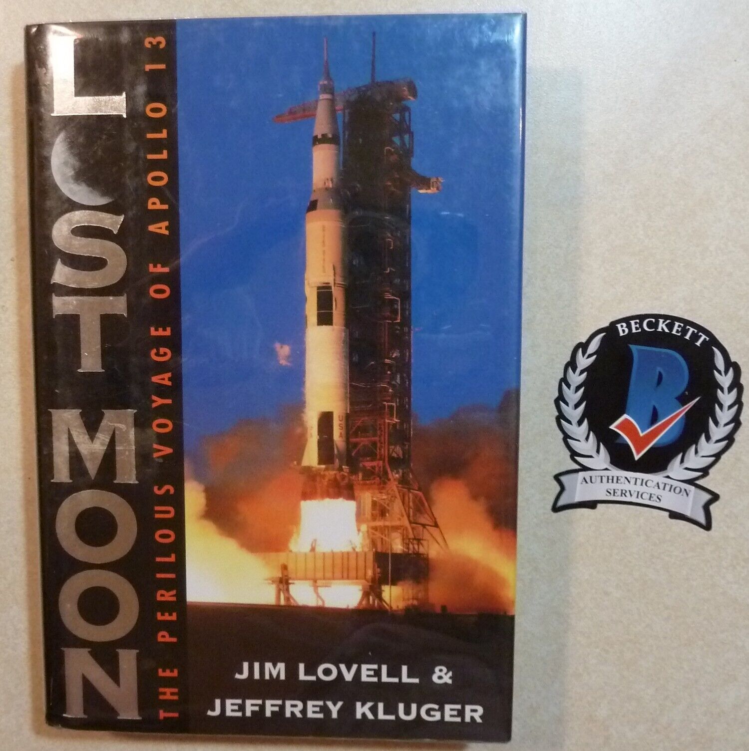 BECKETT CAPTAIN JIM-JAMES LOVELL SIGNED LOST MOON HARDCOVER BOOK BH090253