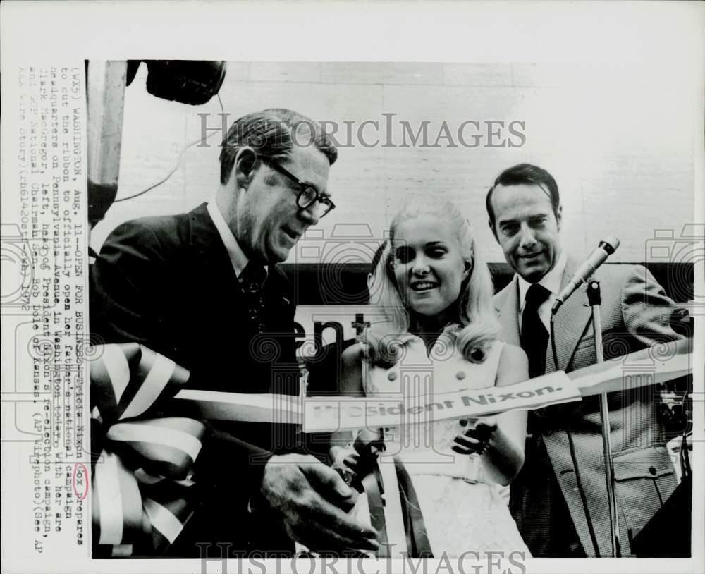 1972 Press Photo Tricia Nixon Cox opens Washington\'s GOP campaign headquarters.