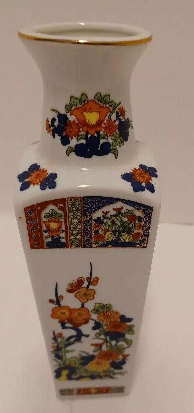 Vintage Brinn\'s Porcelain Asian Motif Bud Vase Made in Japan 8\