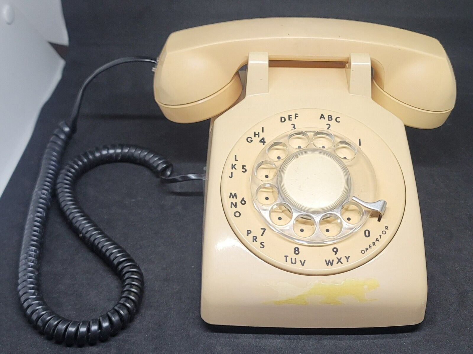VINTAGE 1978 ITT ROTARY PHONE BEIGE CREAM MODEL SC500D WORKING NICE CONDITION
