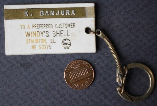 1950-60s Era Staunton Illinois Windy's Shell Gas & Oil Service Station keychain-