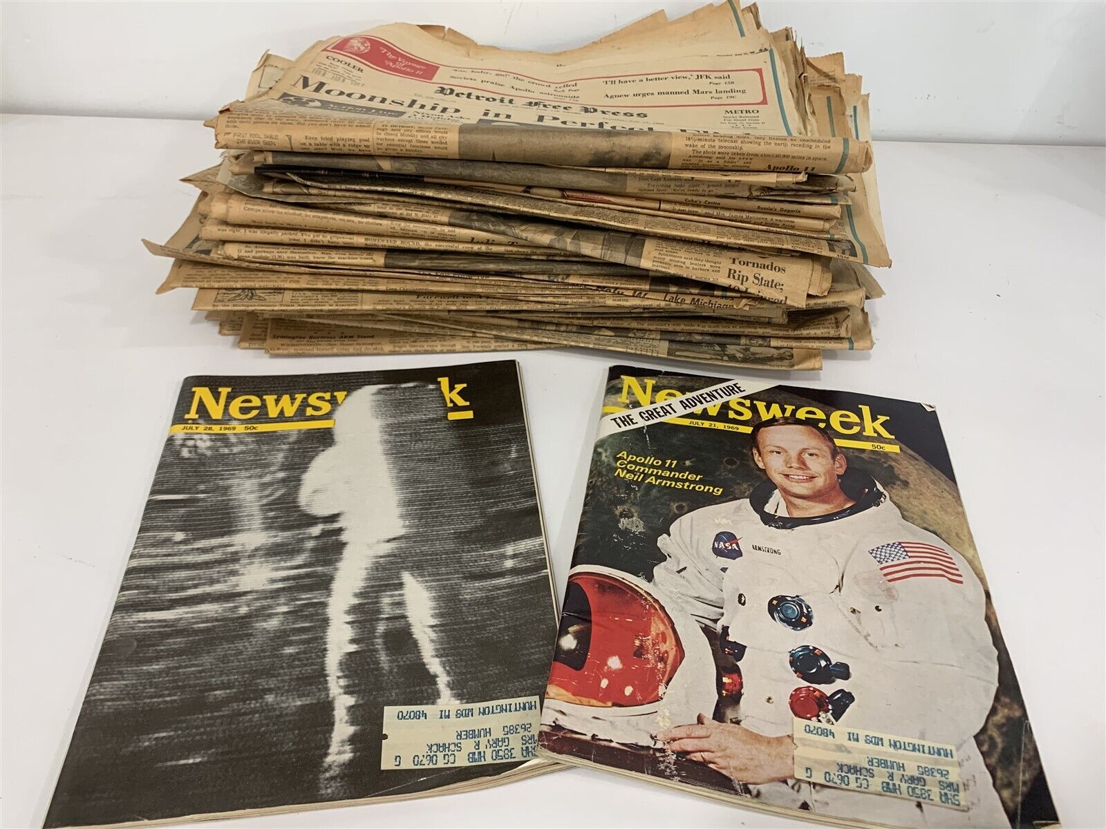Large Collection 1969 Apollo 11 Moon Landing Newspaper Detroit Free Press News