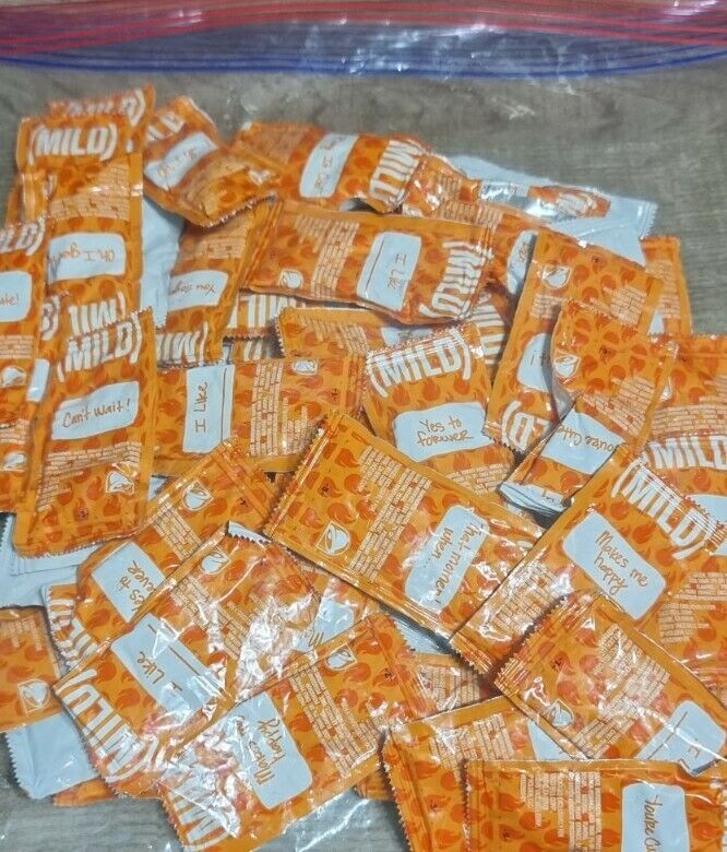 50 Taco Bell Mild Sauce Packets -- New And Sealed Free Fast Shipping