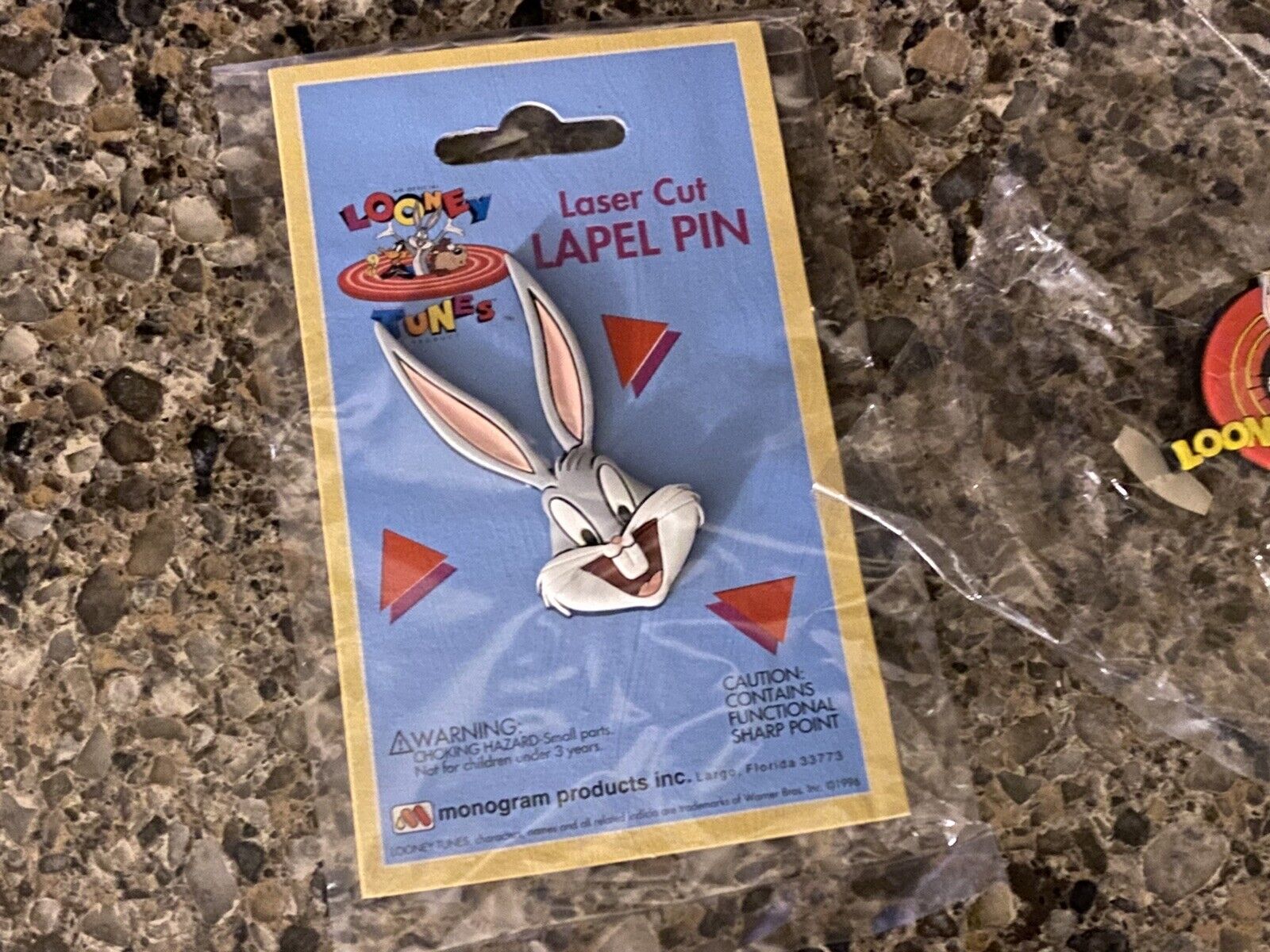 VTG 1996 Looney Tunes Bugs Bunny Laser Cut Lapel Pin Warner Bros New Space Jam
