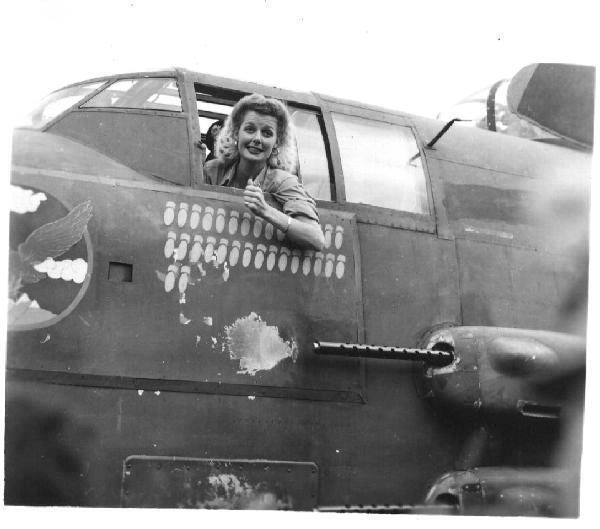 WWII B&W Photo Ann Sheridan  Visits China 14th Air Force USAAC WW2  / 1249