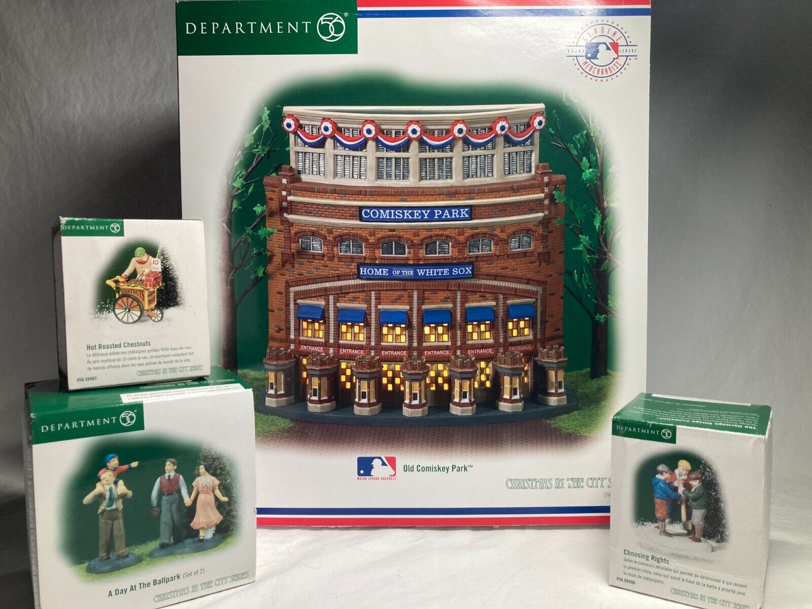 Dept 56, Christmas in the city - MLB Series, Comiskey Park w/ 3 accessories, NEW
