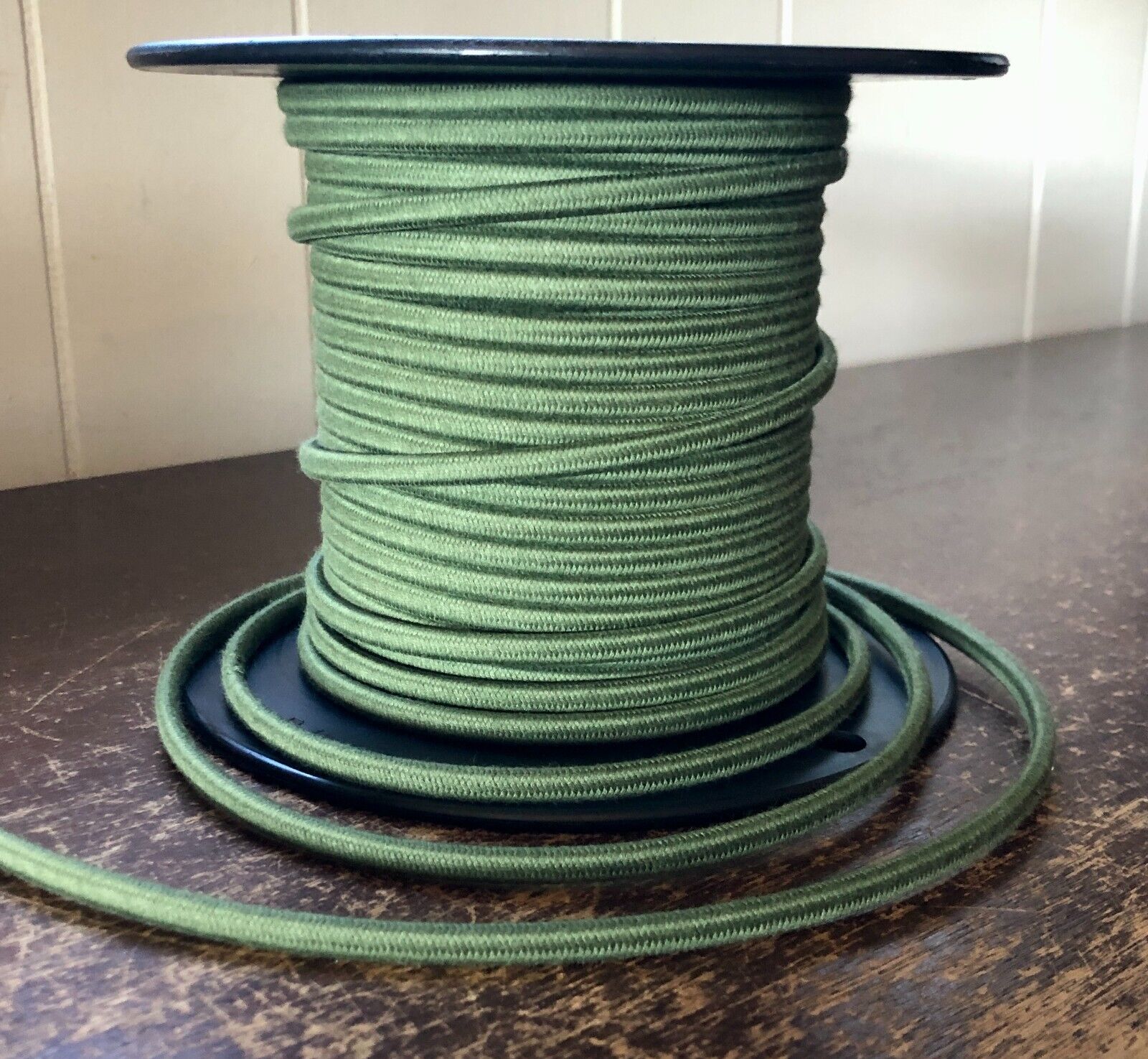 Green 2-Wire Cloth Covered Cord, 18ga Vintage Style Lamps Antique Lights, Cotton