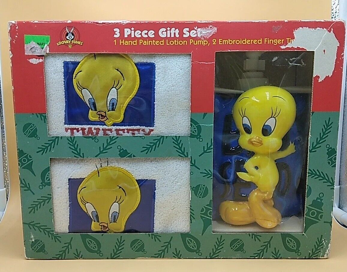 Vintage 1999 Tweetie Bird Looney Tunes 3 Piece Gift Set Soap Pump/ Towels NIB