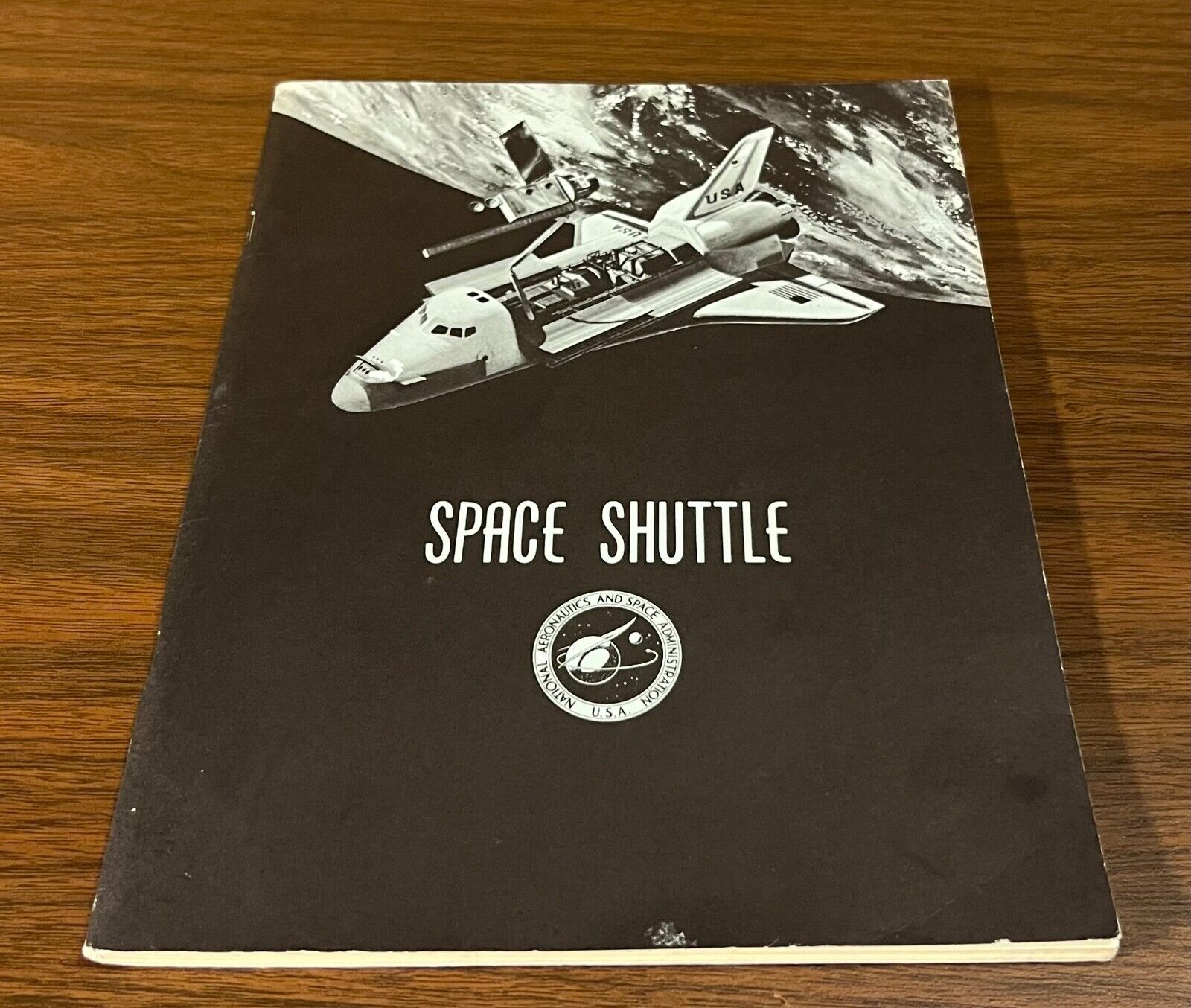 Original Vintage 1975 NASA Space Shuttle Publication- New Era in Space -GUC