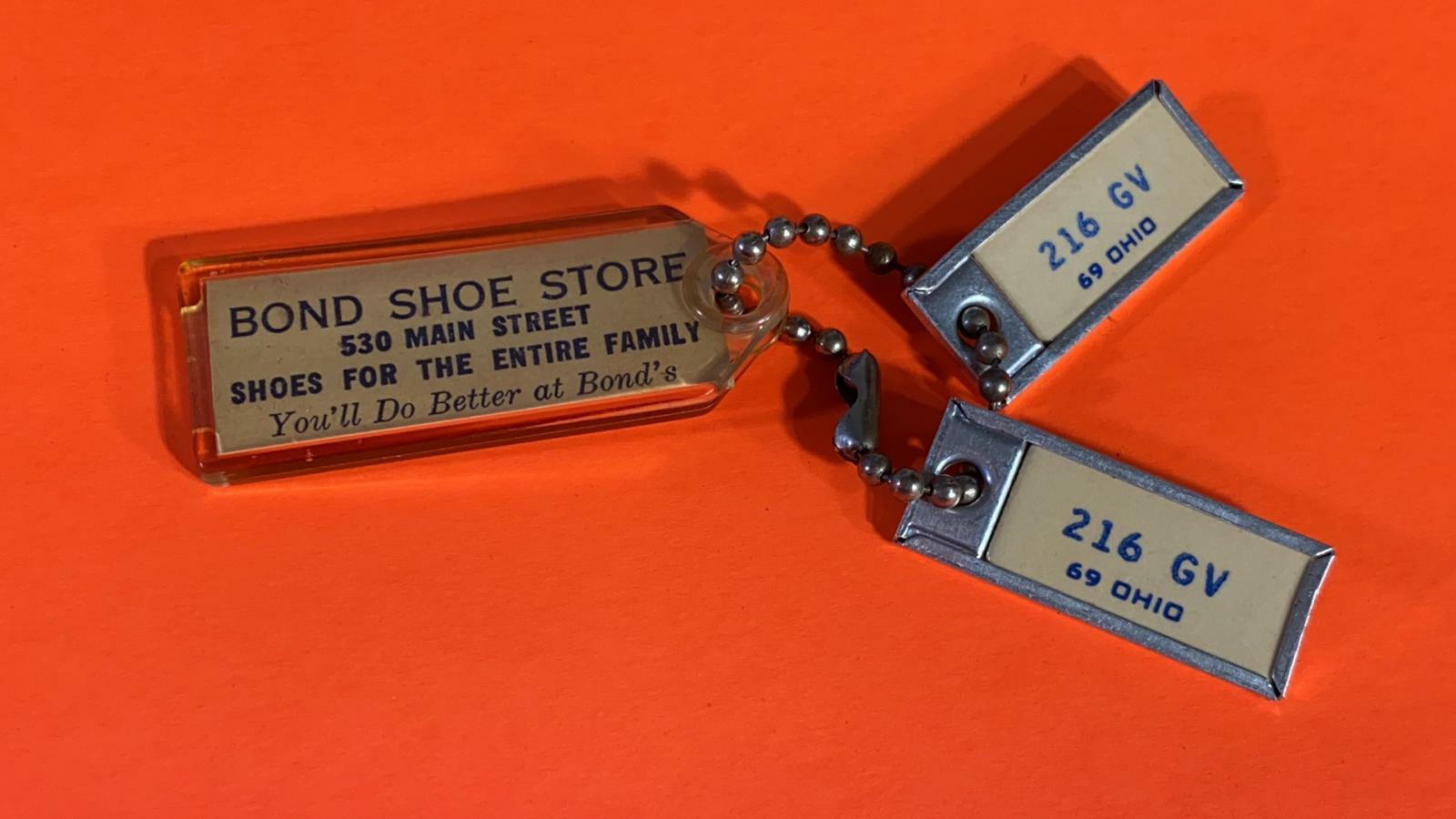 Middletown, Ohio - BOND SHOE STORE Advertising Keychain & DAV TAGS PAIR 1969