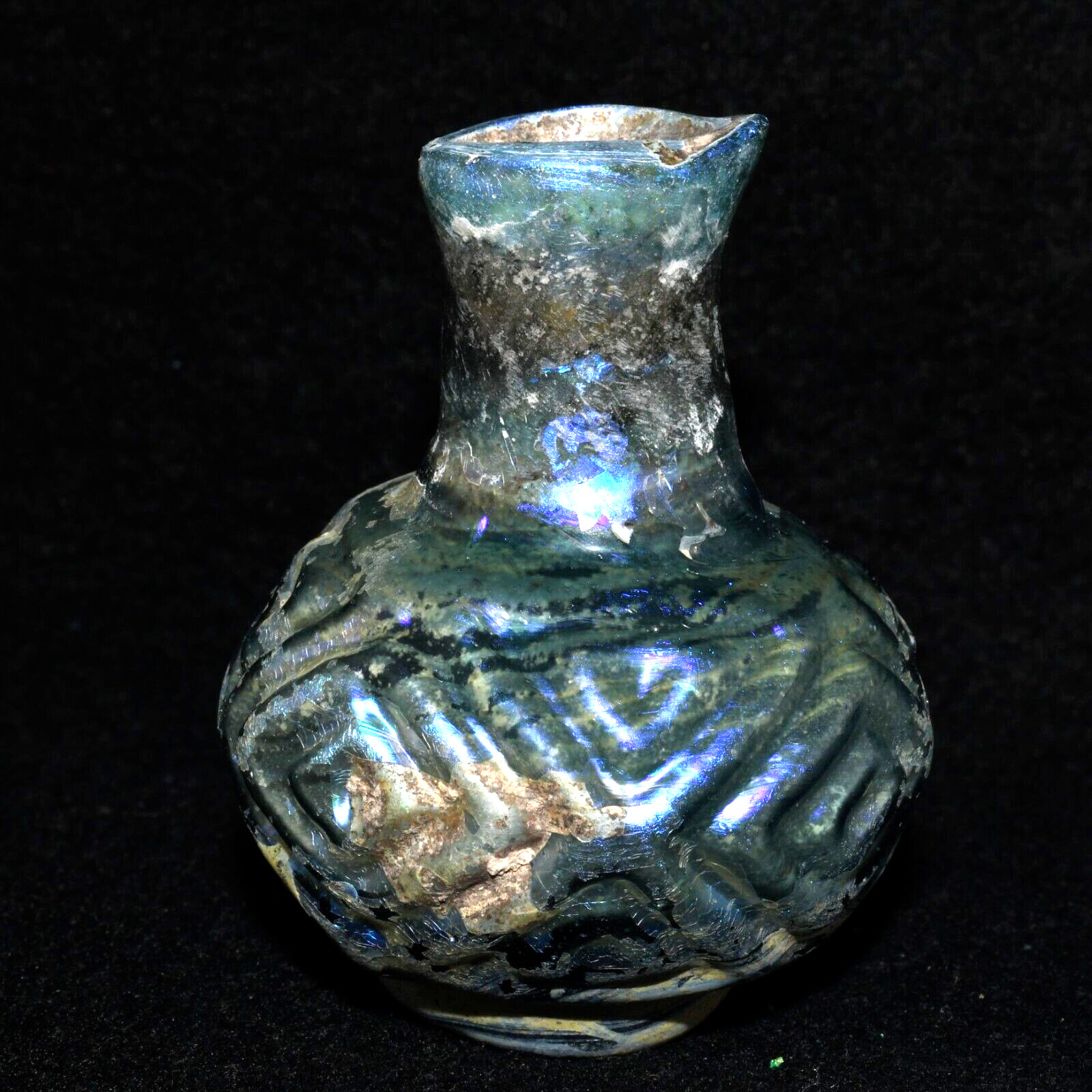 Ancient Sasanian Sassanian Glass Bottle with Rare Pattern in perfect Condition