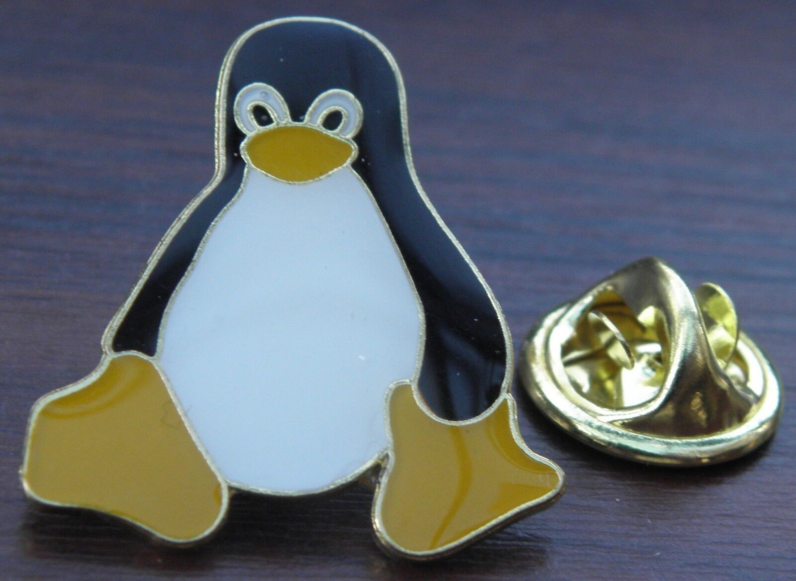 Penguin Aquatic Bird Lapel Hat Cap Tie Pin Badge Brooch