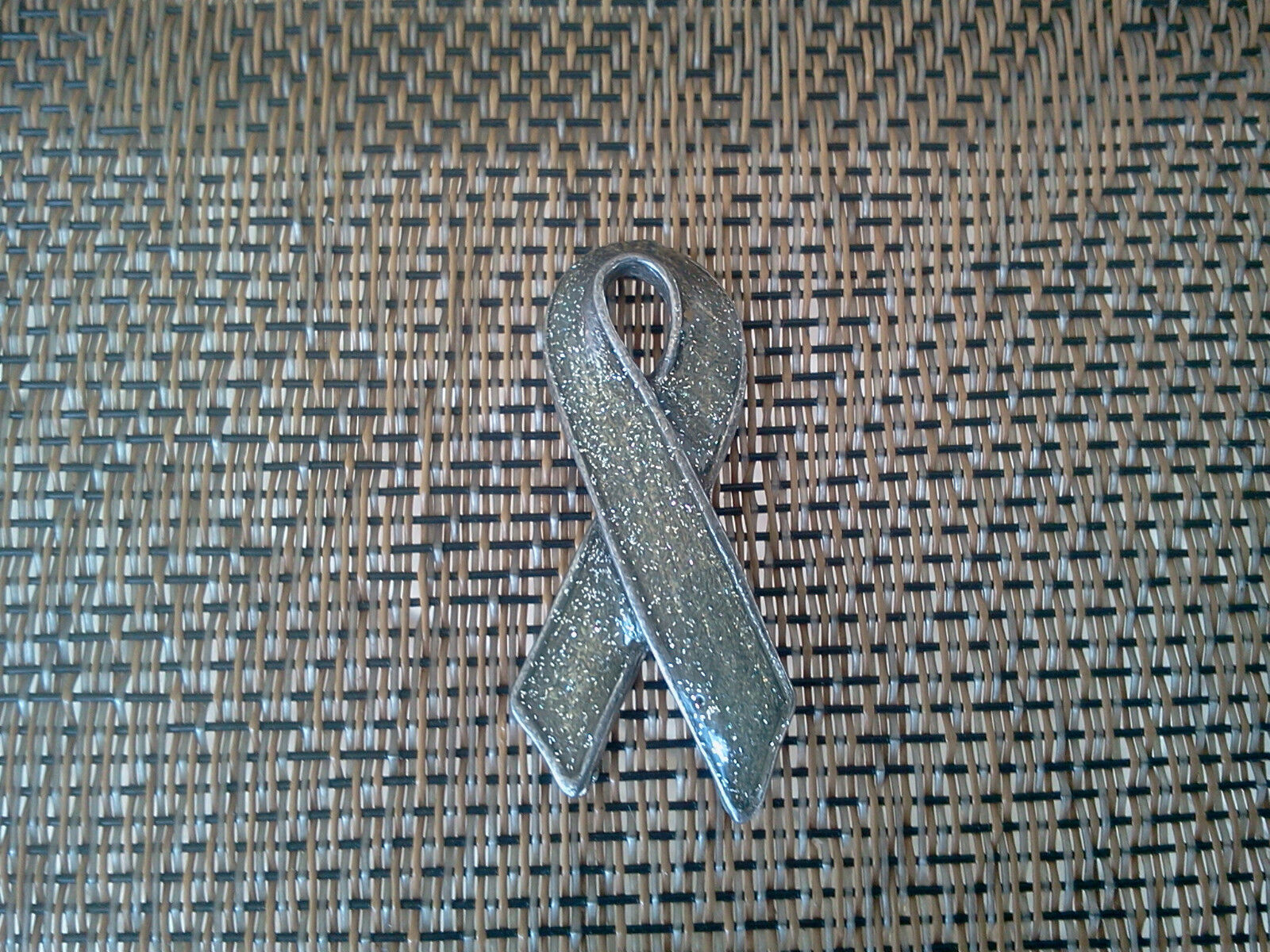 Health 1 MS Multiple Sclerosis AWARENESS RIBBON PEWTER PIN ALL NEW. 