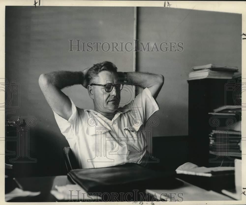 1952 Press Photo M. A. Wolcott, Editor, Daily Iberian, Discussed Crop Diversity