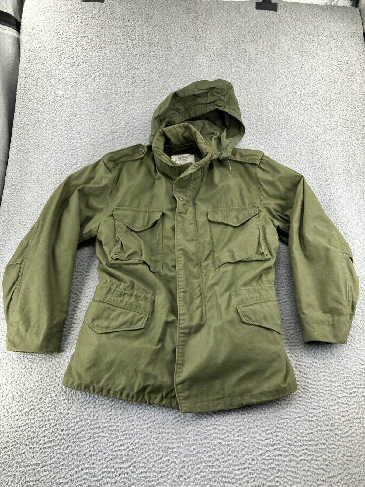 Vintage US Army Jacket Mens Medium Green Vietnam Cold Weather Coat Liner Field