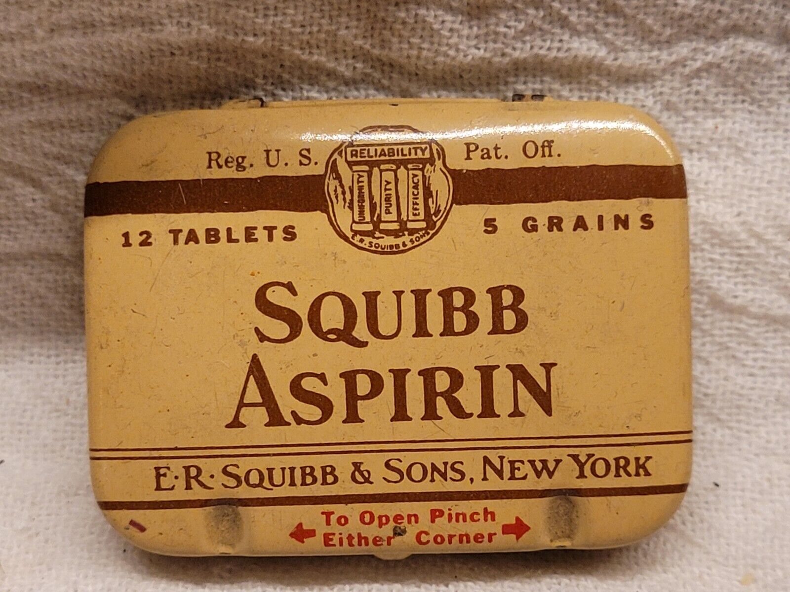E. R. SQUIBB & SON SQUIBB'S ASPIRIN TABLETS NEW YORK EMPTY TIN