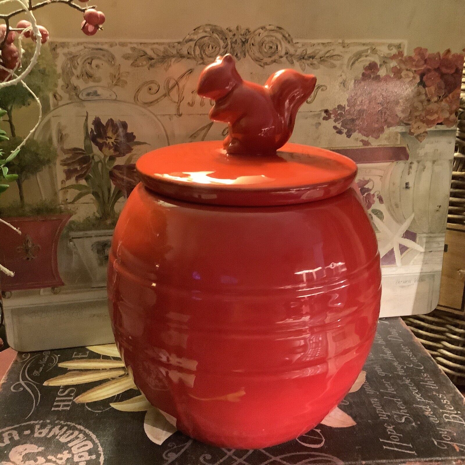 Threshold~Solid Red Cookie Jar/Canister~Squirrel Design~9.5”H~FREE SHIPPING~🐿~