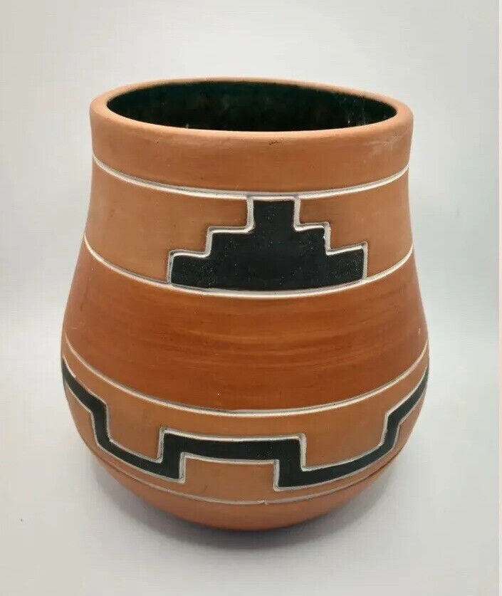Vintage Native American Clay Pot, 4.5 Inches Tall