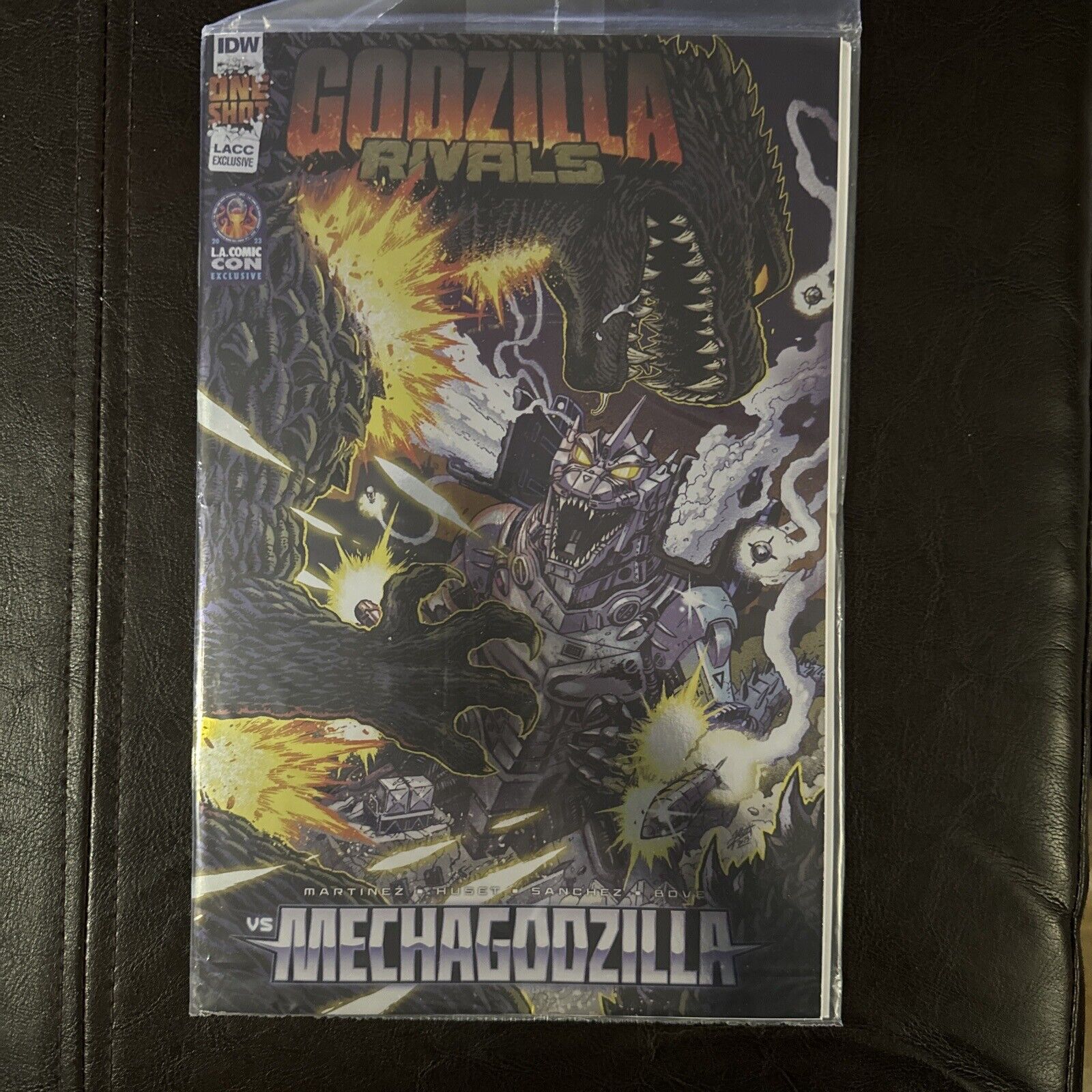 Godzilla Rivals vs Mechagodzilla FOIL LACC LA Comic Con EXCLUSIVE LTD 500