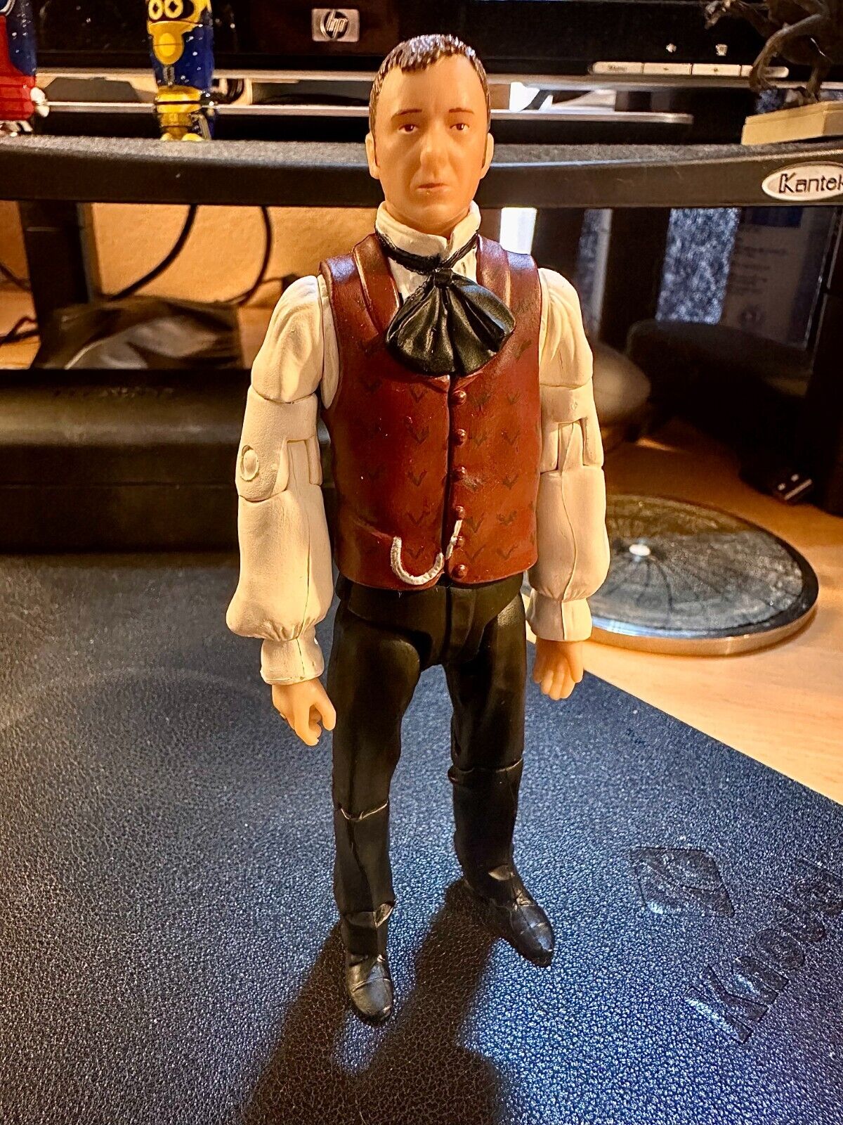Doctor Who: The Master (Regeneration outfit), unboxed