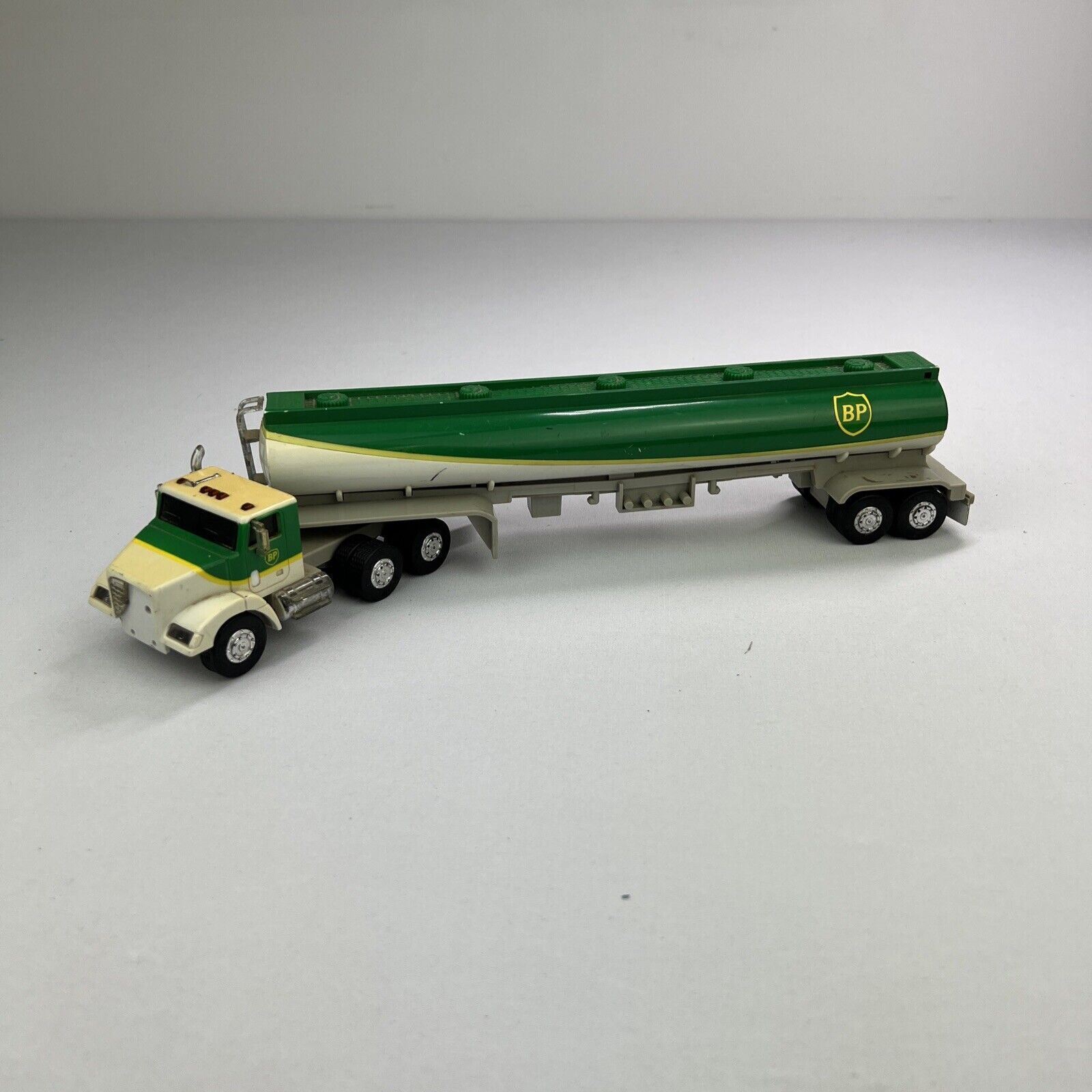 1991 BP TOY TANKER TRUCK LIMITED EDITION SERIES CHINA