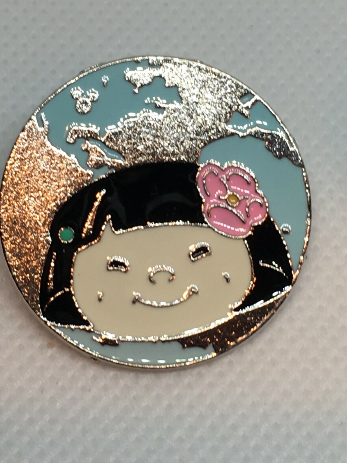 Disney Trading Pin - It's A Small World Asia
