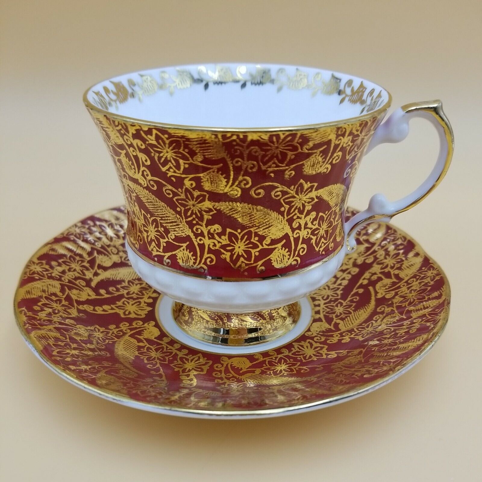 Vintage ELIZABETHAN ENGLAND Fine Bone China Footed Cup & Saucer \