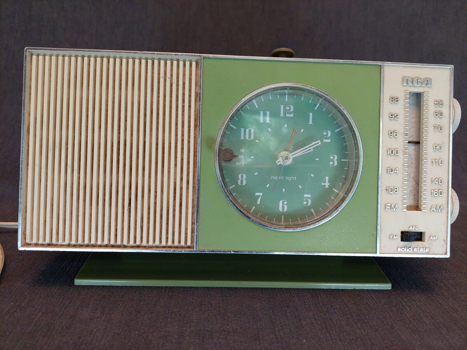 Vintage RCA RZS452G Radio & Clock, Green & White, Japan