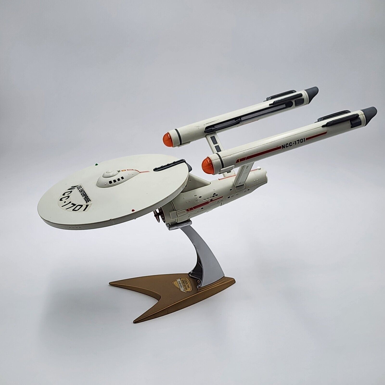 Playmates Classic Star Trek U.S.S. Enterprise NCC-1701 Ship Lights & Sounds 1995