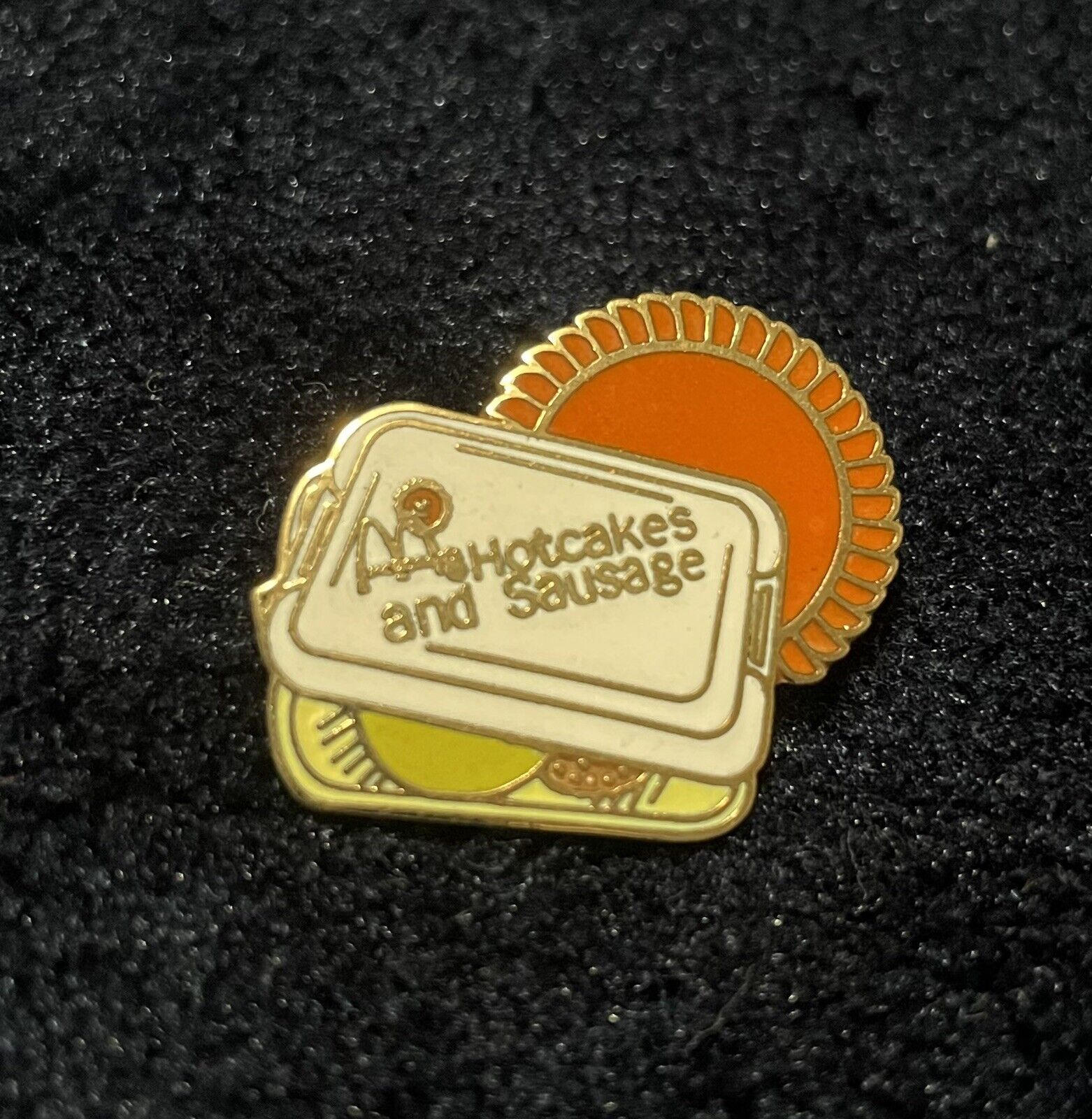 (Brand New) Vintage McDonald’s Small Pin 1980\'s Breakfast Hotcakes Collectible