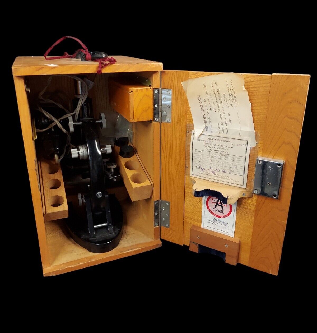 Rare Vintage Tiyoda Tokyo 1956 Microscope Set With Wooden Case 