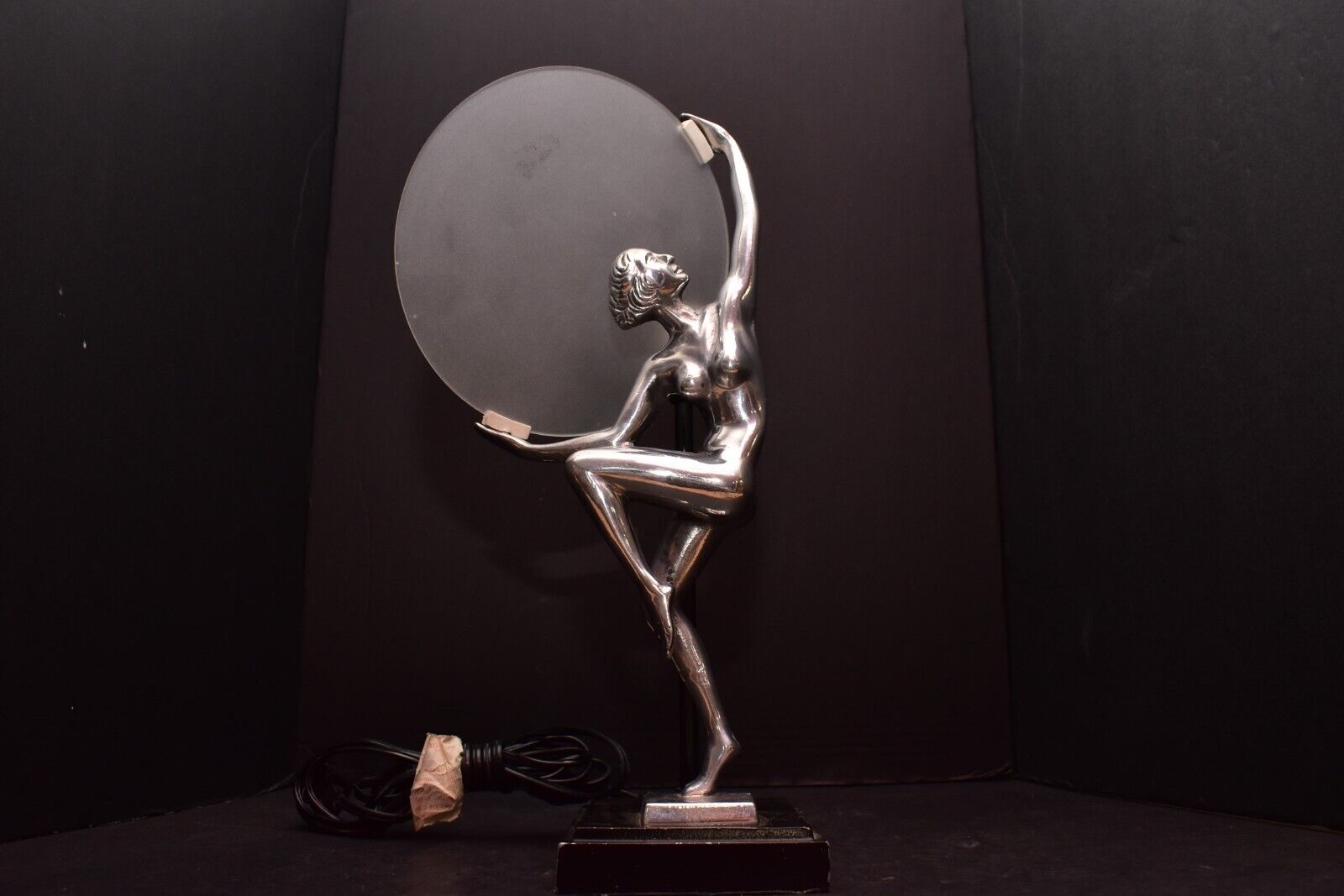 Vintage ART-DECO 1984 NUDE Lady Frankart Style Lamp  BY MANN Silver