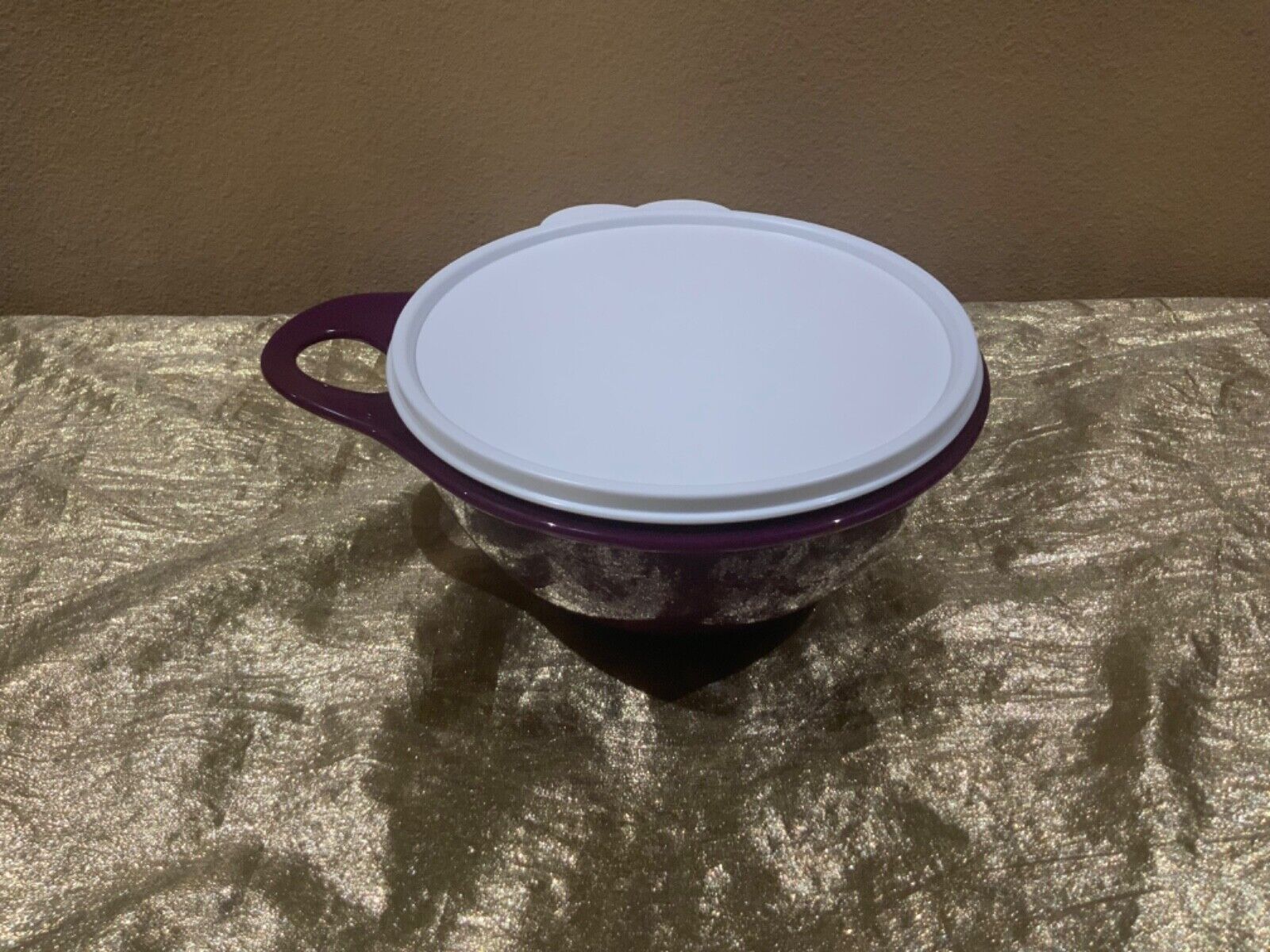 New Tupperware 1.4L Thatsa Bowl 6 cups in Purple Cabbage Color