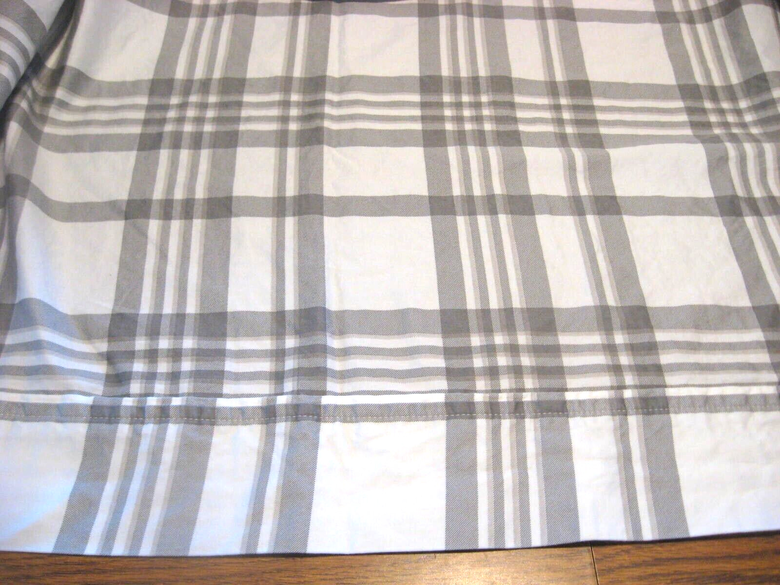 THRESHOLD 100% Cotton White/Gray/Taupe Plaid Flat Sheet - Queen
