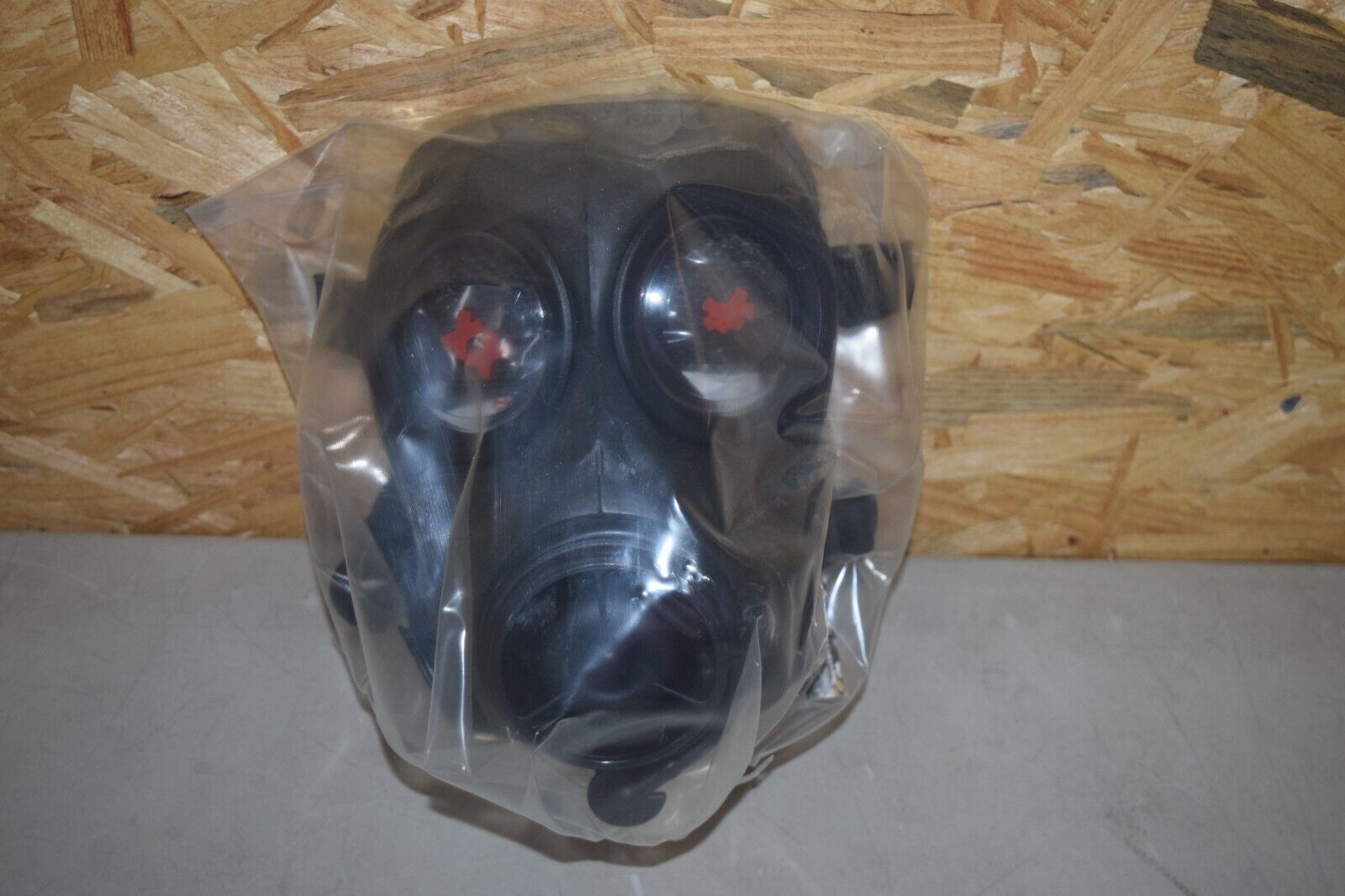 FM12 Gas Mask Respirator size 2